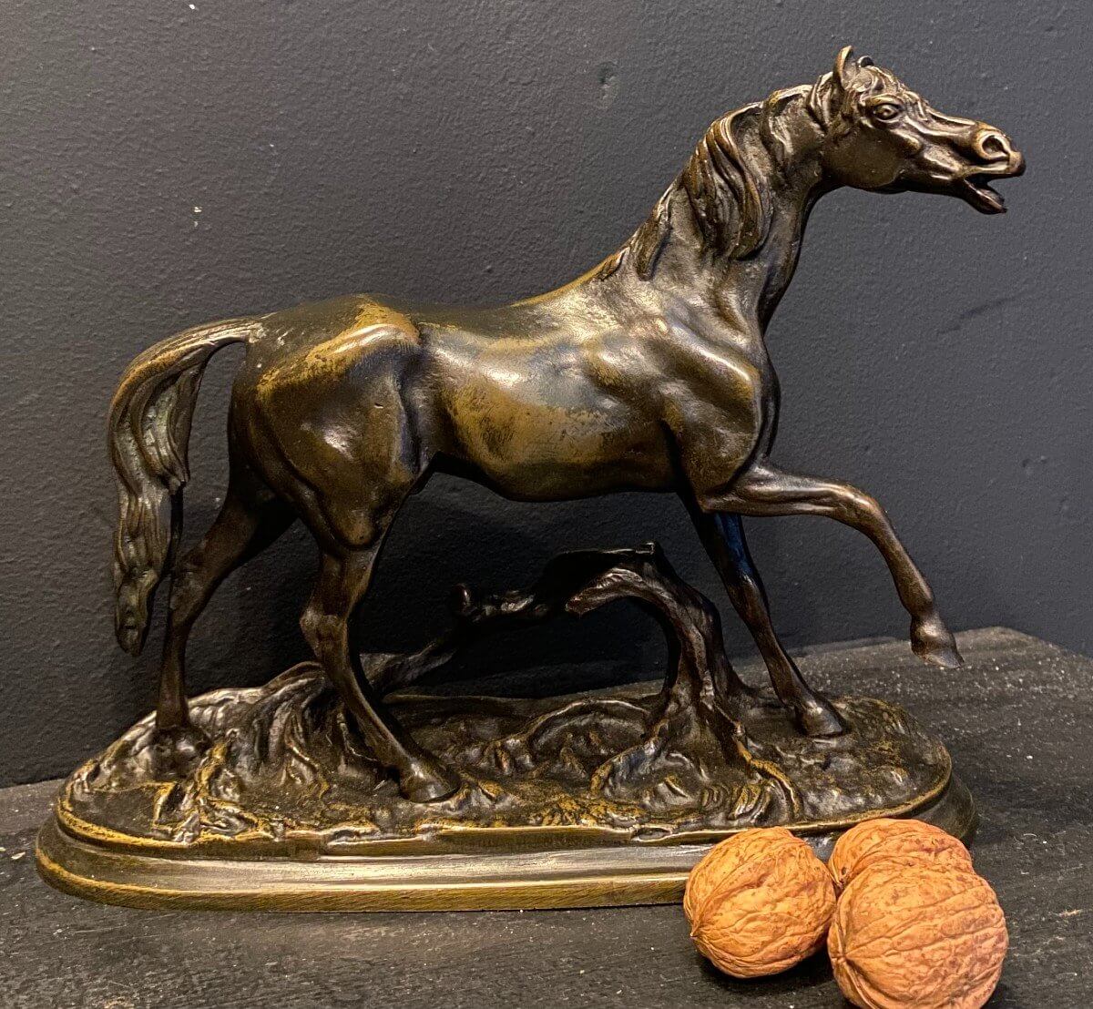 Cheval En Bronze